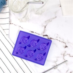 Форма для льда Йода на праздничном столе