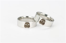 Кольцо с гравировкой Штурмовик (004-002-01-1), вид спереди двух колец